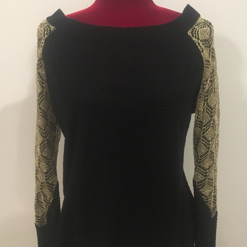 Akira Sweater